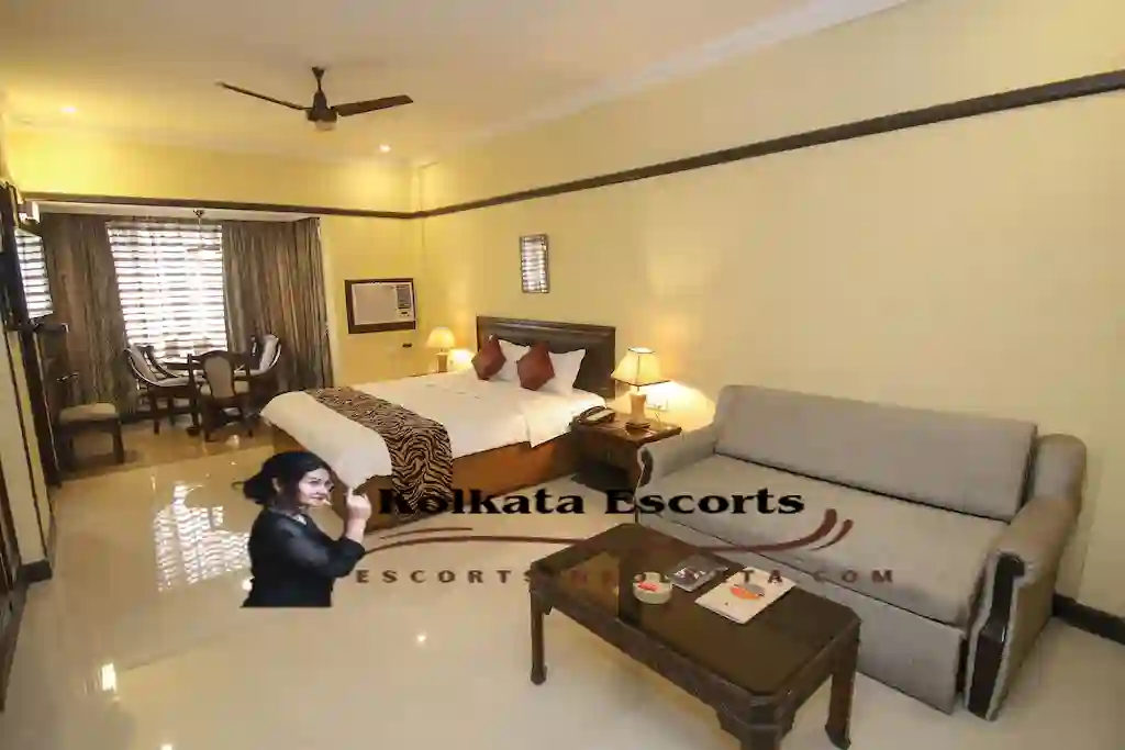 Call girls in The Lytton