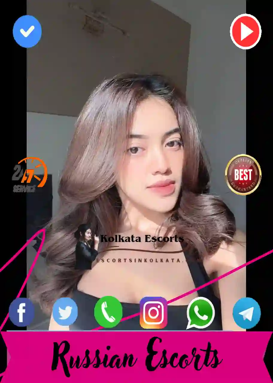 Russian girls in Princep Ghat