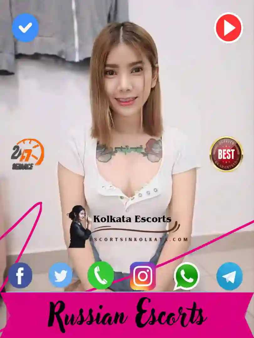 Independent girls in Nakhoda Masjid