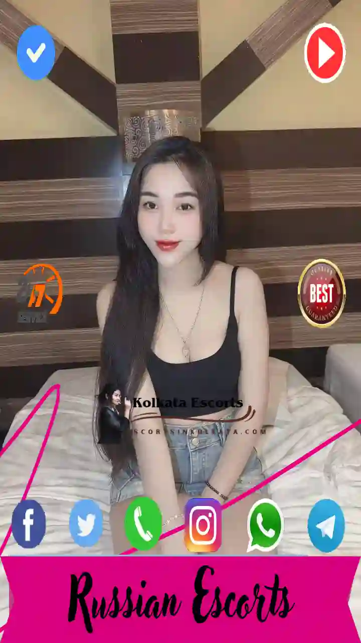 Independent girls in Nakhoda Masjid