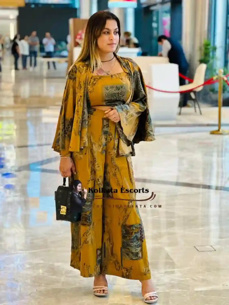 Busty Escort Girl Priya