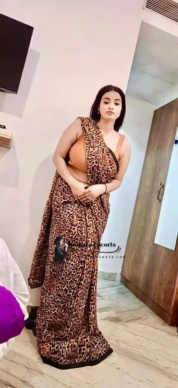 Housewife Escort Profile Shweta